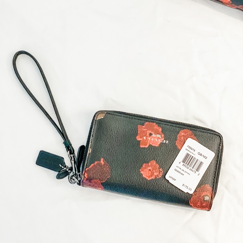 NWT Coach Double Zip Medium Wallet in Floral Poppy